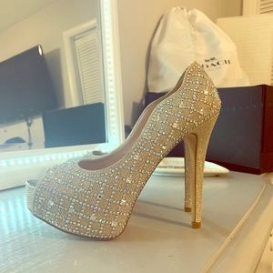 SOLD Sexy gold glitter platform heels